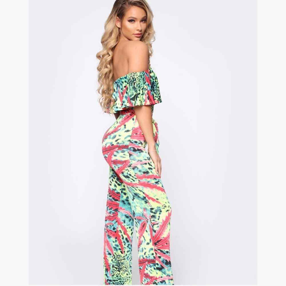 ❌Sold on other store! NWT Jumpsuit in Neon GreenXS
